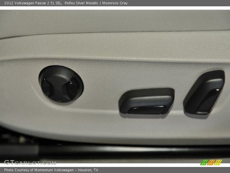 Reflex Silver Metallic / Moonrock Gray 2012 Volkswagen Passat 2.5L SEL