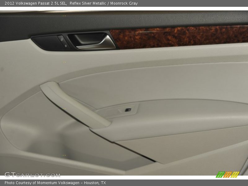 Reflex Silver Metallic / Moonrock Gray 2012 Volkswagen Passat 2.5L SEL
