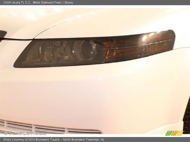 White Diamond Pearl / Ebony 2006 Acura TL 3.2