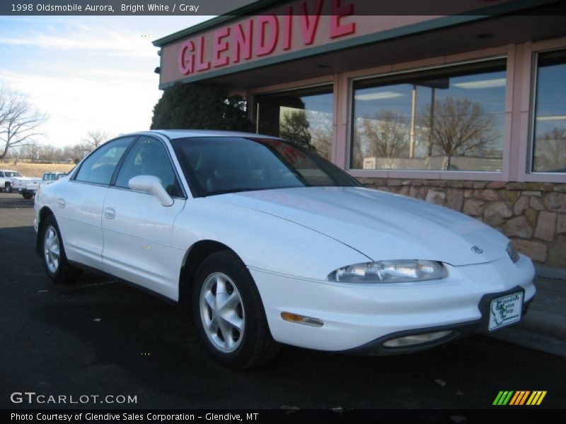 Bright White / Gray 1998 Oldsmobile Aurora