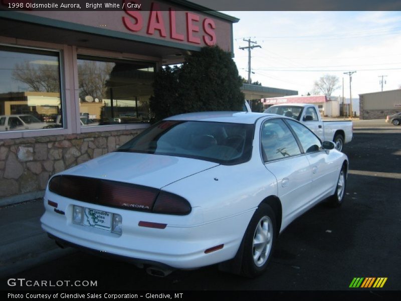 Bright White / Gray 1998 Oldsmobile Aurora