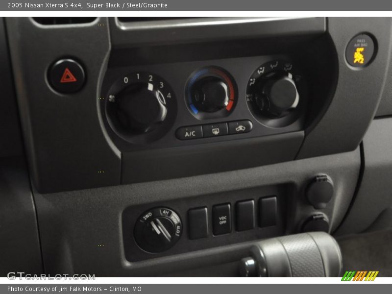 Super Black / Steel/Graphite 2005 Nissan Xterra S 4x4