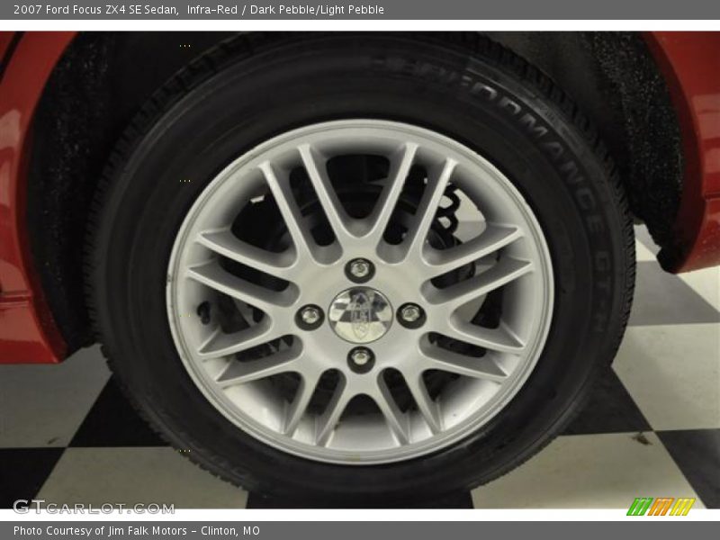 Infra-Red / Dark Pebble/Light Pebble 2007 Ford Focus ZX4 SE Sedan