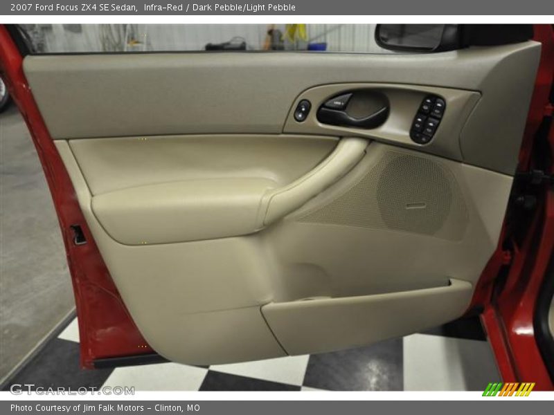 Infra-Red / Dark Pebble/Light Pebble 2007 Ford Focus ZX4 SE Sedan