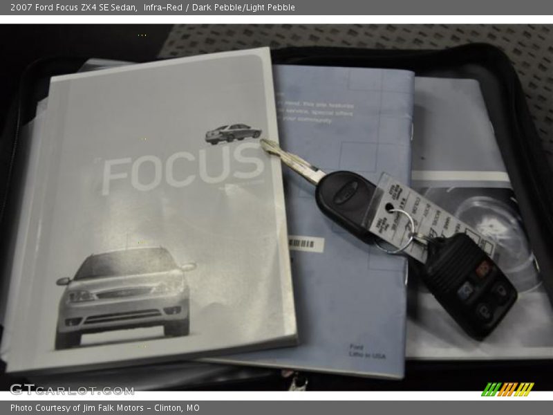Infra-Red / Dark Pebble/Light Pebble 2007 Ford Focus ZX4 SE Sedan