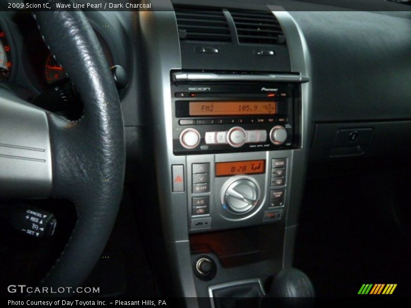 Wave Line Pearl / Dark Charcoal 2009 Scion tC