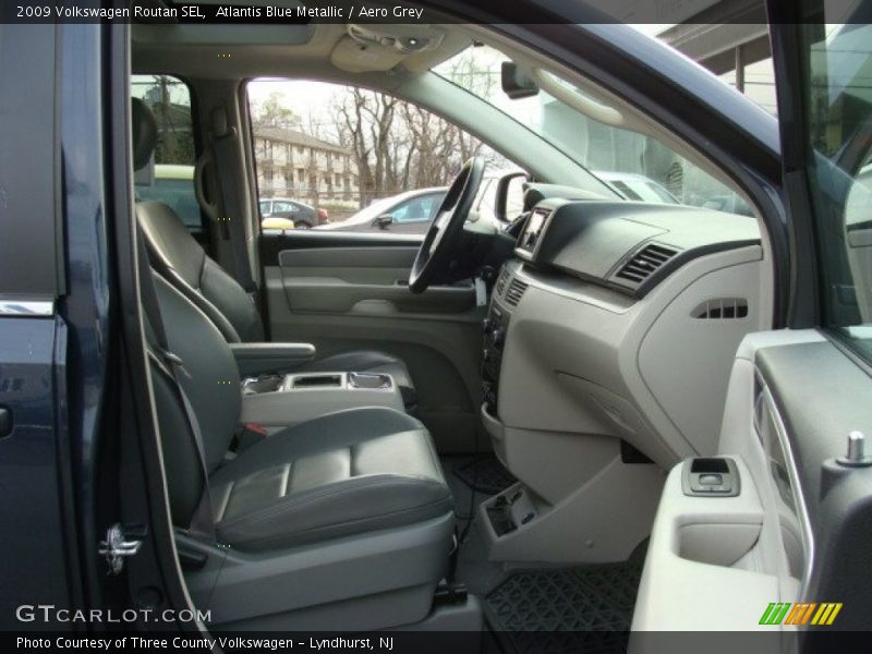 Atlantis Blue Metallic / Aero Grey 2009 Volkswagen Routan SEL
