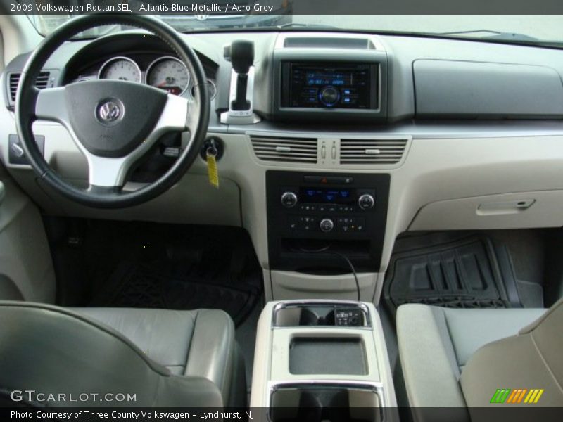Atlantis Blue Metallic / Aero Grey 2009 Volkswagen Routan SEL