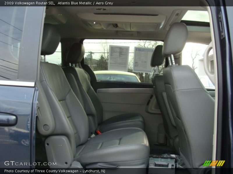 Atlantis Blue Metallic / Aero Grey 2009 Volkswagen Routan SEL