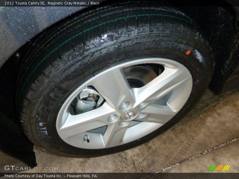 Magnetic Gray Metallic / Black 2012 Toyota Camry SE