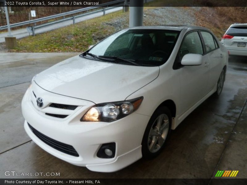 Super White / Dark Charcoal 2012 Toyota Corolla S