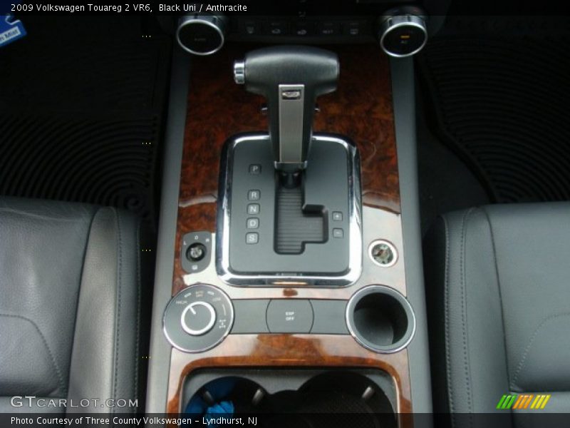 Black Uni / Anthracite 2009 Volkswagen Touareg 2 VR6