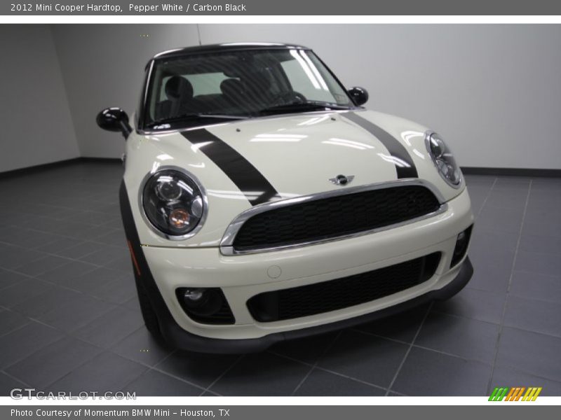 Pepper White / Carbon Black 2012 Mini Cooper Hardtop