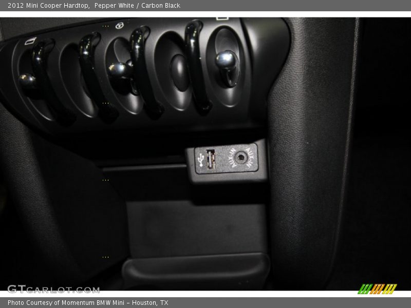 Pepper White / Carbon Black 2012 Mini Cooper Hardtop