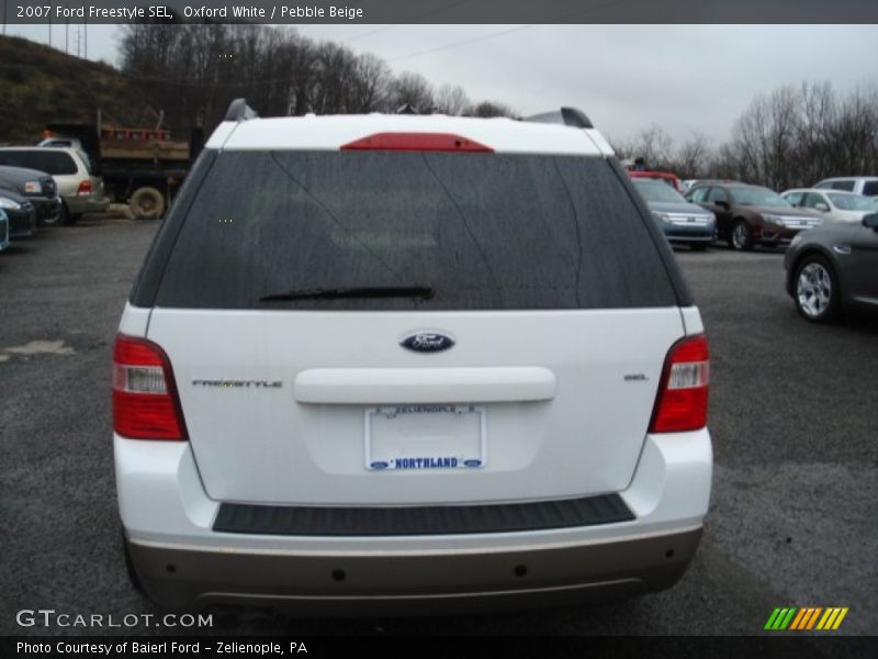 Oxford White / Pebble Beige 2007 Ford Freestyle SEL