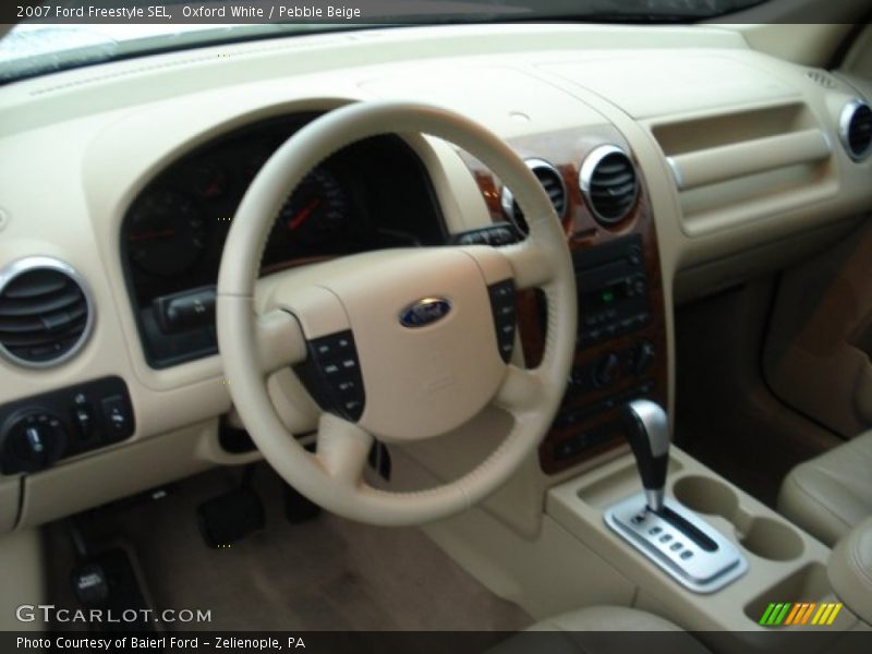 Oxford White / Pebble Beige 2007 Ford Freestyle SEL