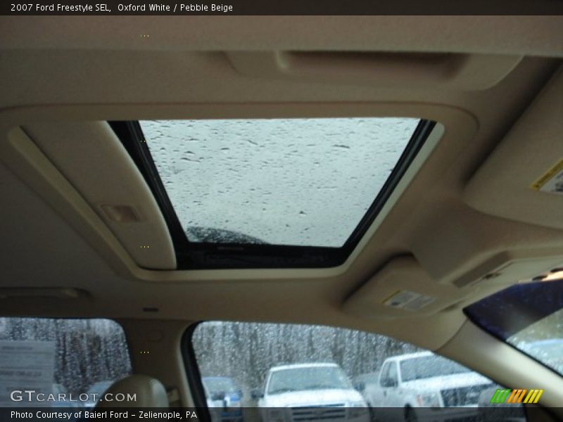 Oxford White / Pebble Beige 2007 Ford Freestyle SEL