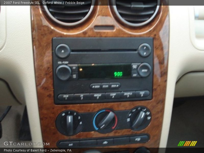 Oxford White / Pebble Beige 2007 Ford Freestyle SEL