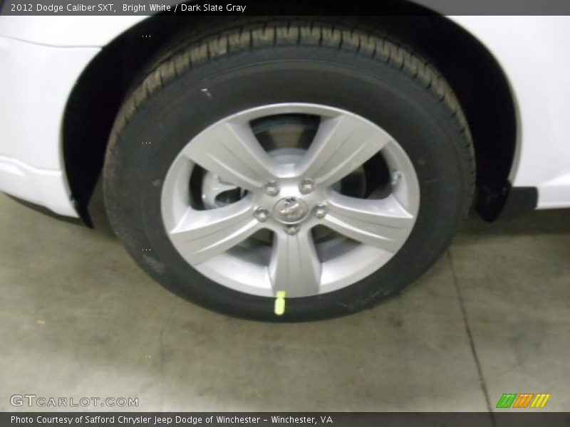Bright White / Dark Slate Gray 2012 Dodge Caliber SXT