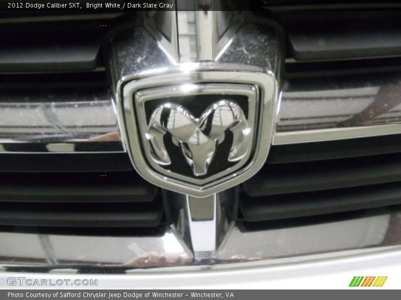 Bright White / Dark Slate Gray 2012 Dodge Caliber SXT