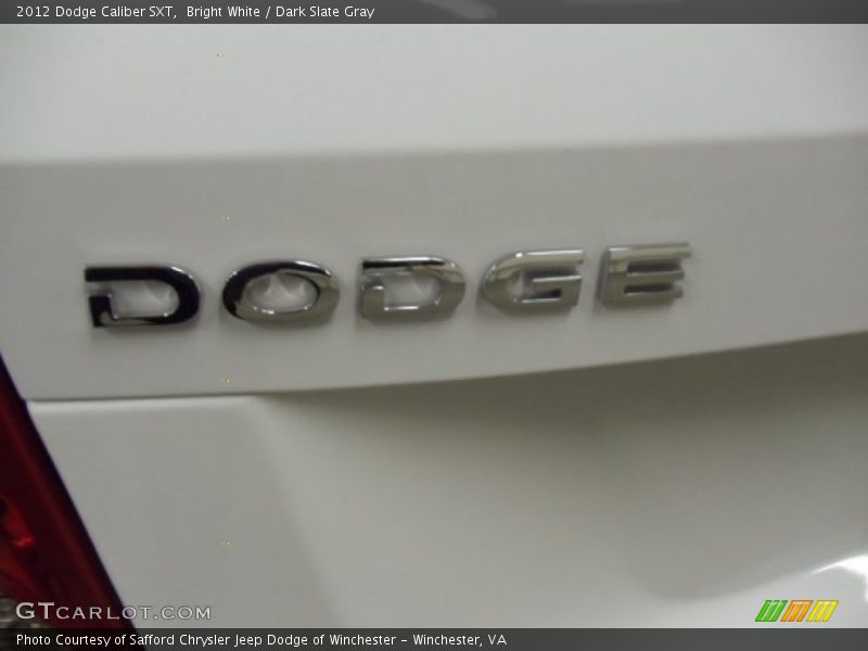 Bright White / Dark Slate Gray 2012 Dodge Caliber SXT