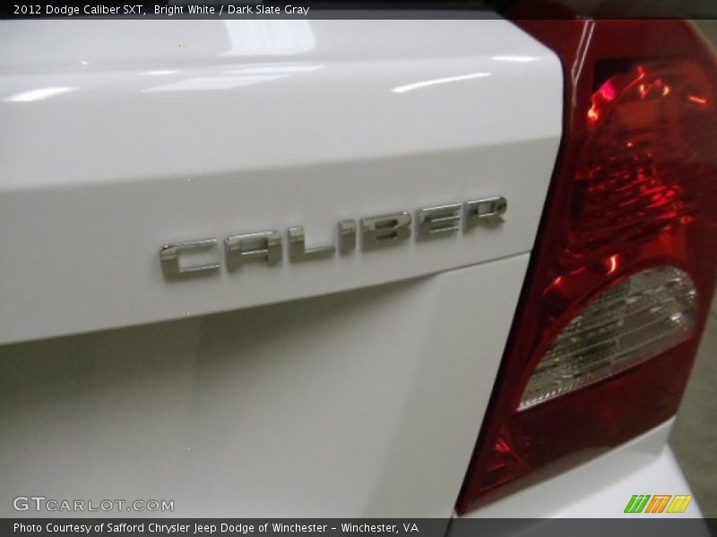 Bright White / Dark Slate Gray 2012 Dodge Caliber SXT