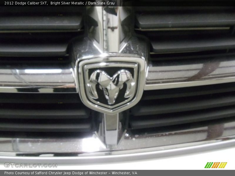 Bright Silver Metallic / Dark Slate Gray 2012 Dodge Caliber SXT