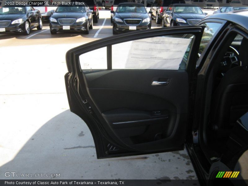 Pitch Black / Black 2012 Dodge Charger SE