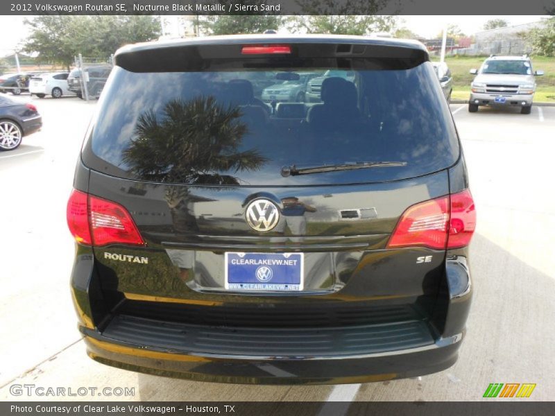 Nocturne Black Metallic / Sierra Sand 2012 Volkswagen Routan SE
