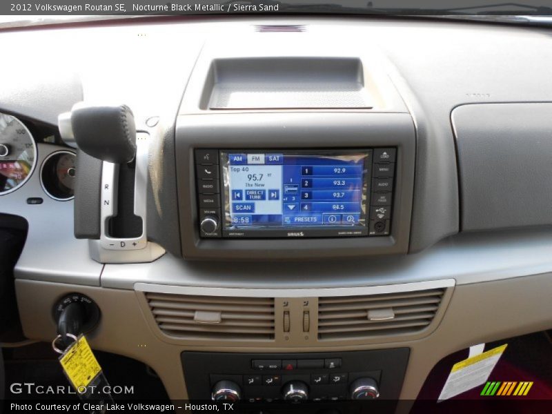 Nocturne Black Metallic / Sierra Sand 2012 Volkswagen Routan SE