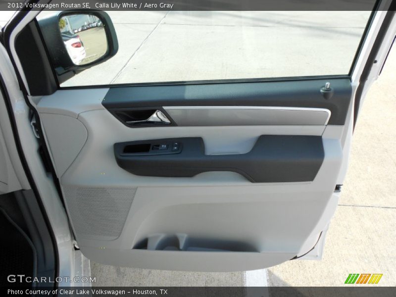 Calla Lily White / Aero Gray 2012 Volkswagen Routan SE