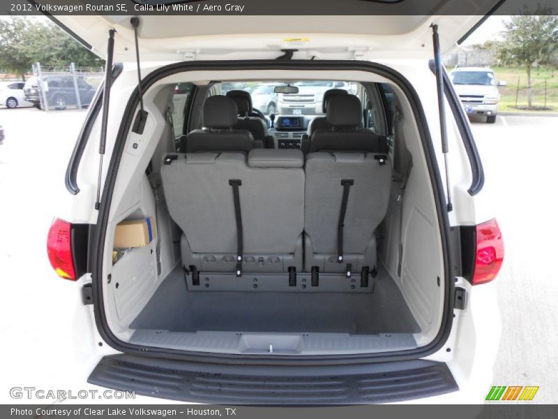 Calla Lily White / Aero Gray 2012 Volkswagen Routan SE