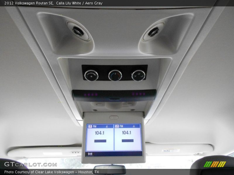 Calla Lily White / Aero Gray 2012 Volkswagen Routan SE