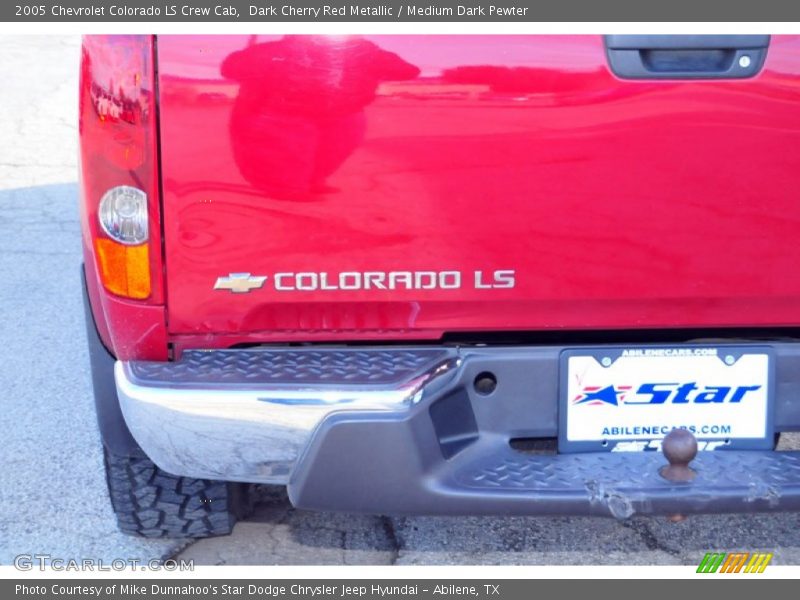Dark Cherry Red Metallic / Medium Dark Pewter 2005 Chevrolet Colorado LS Crew Cab