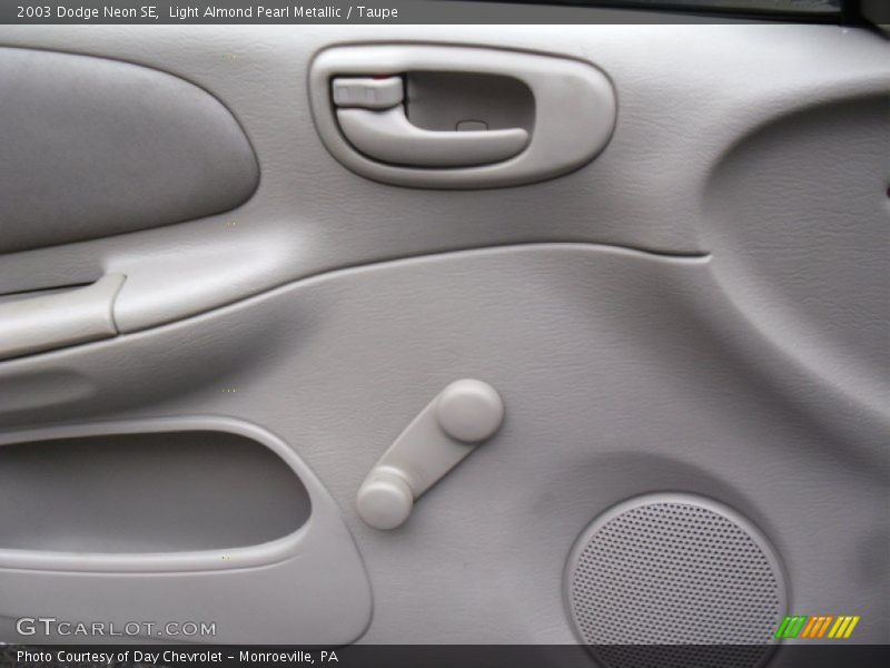Light Almond Pearl Metallic / Taupe 2003 Dodge Neon SE