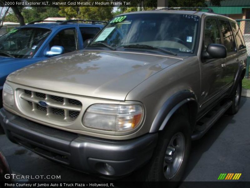 Harvest Gold Metallic / Medium Prairie Tan 2000 Ford Explorer XLT