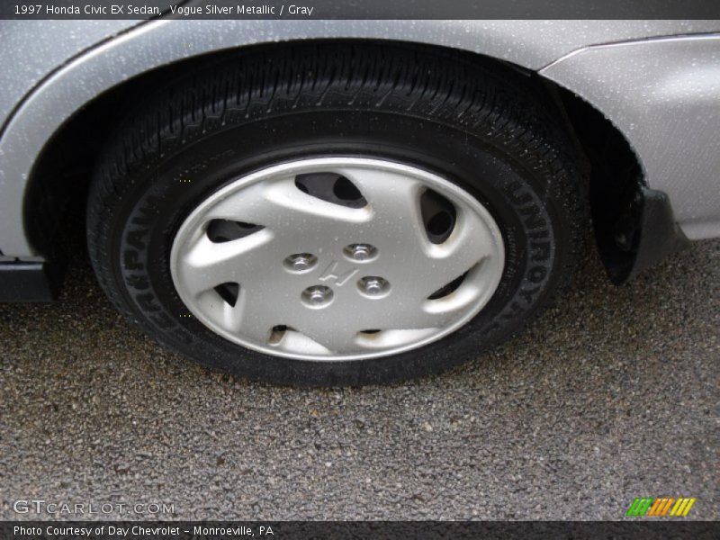 Vogue Silver Metallic / Gray 1997 Honda Civic EX Sedan