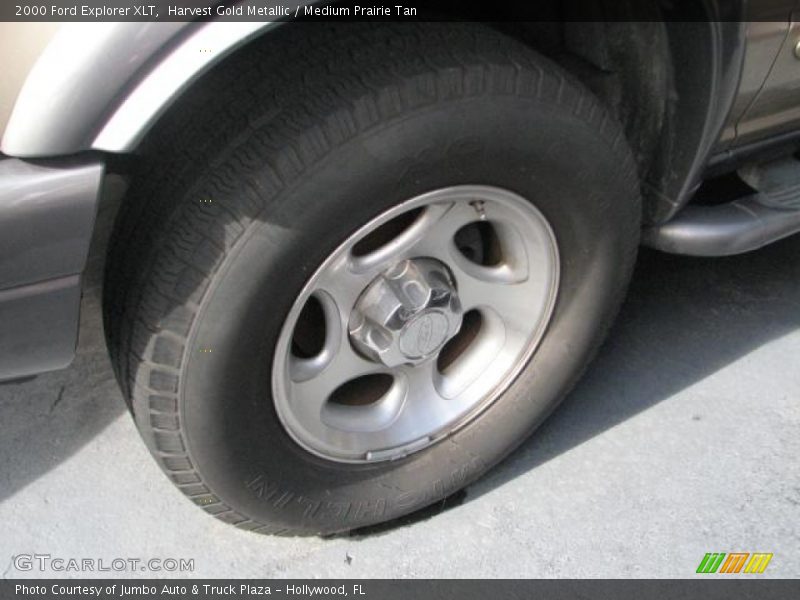 Harvest Gold Metallic / Medium Prairie Tan 2000 Ford Explorer XLT