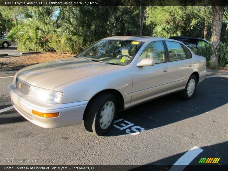 Cashmere Beige Metallic / Ivory 1997 Toyota Avalon XL