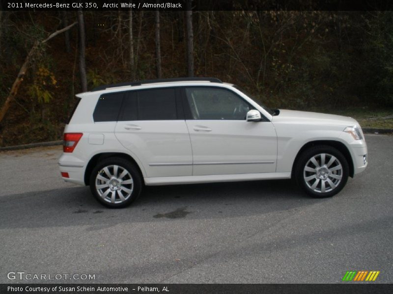 Arctic White / Almond/Black 2011 Mercedes-Benz GLK 350