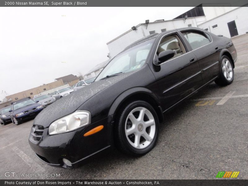 Super Black / Blond 2000 Nissan Maxima SE