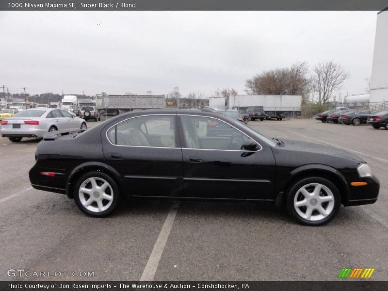 Super Black / Blond 2000 Nissan Maxima SE