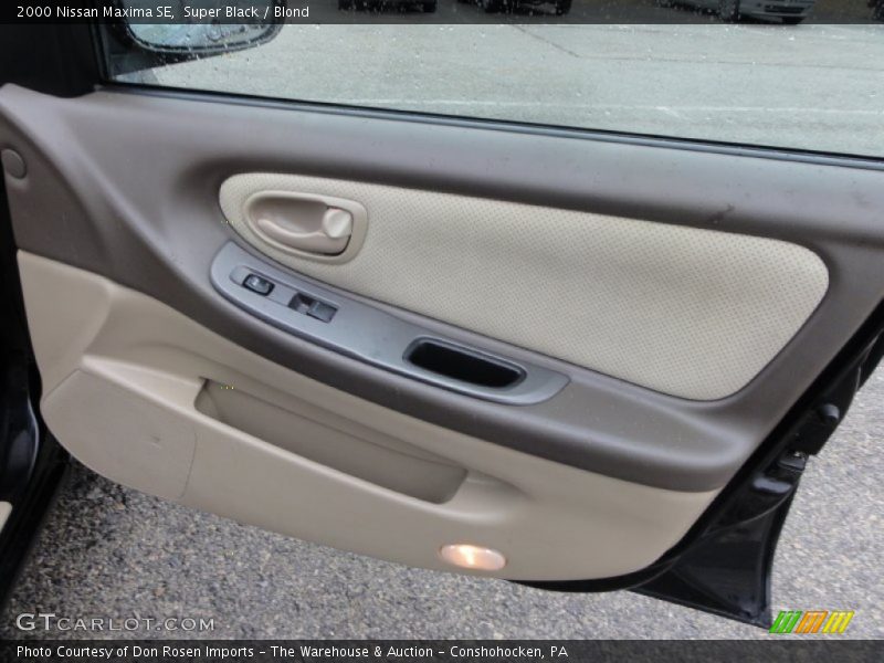 Super Black / Blond 2000 Nissan Maxima SE