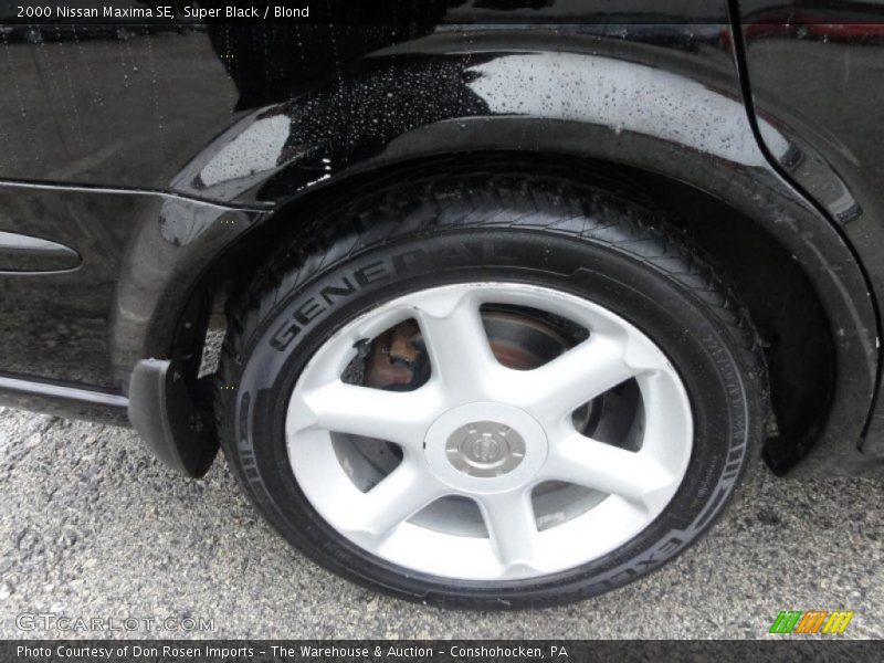 Super Black / Blond 2000 Nissan Maxima SE