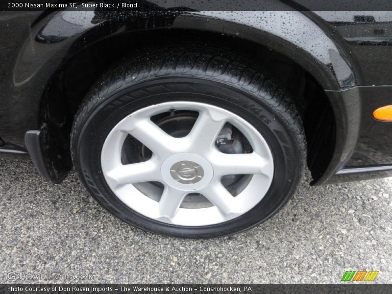 Super Black / Blond 2000 Nissan Maxima SE