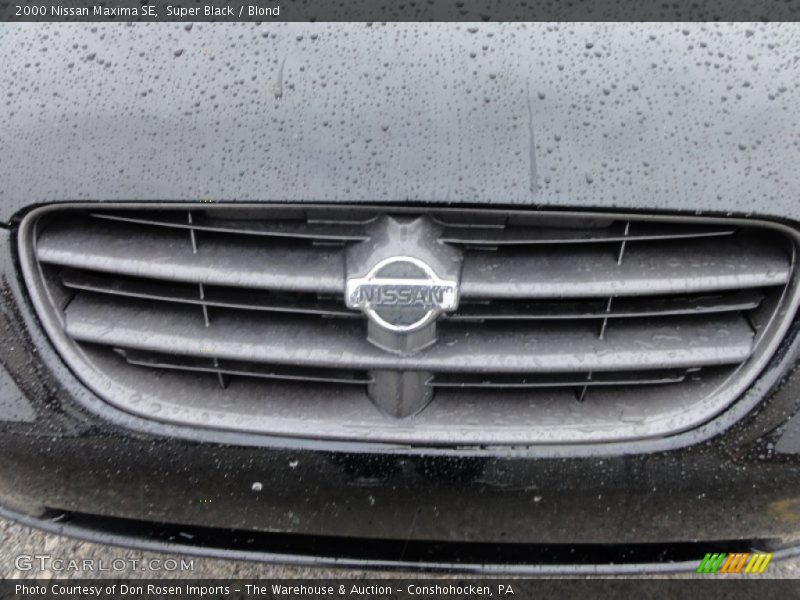 Super Black / Blond 2000 Nissan Maxima SE
