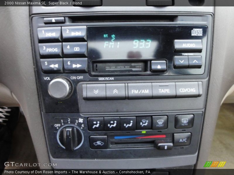 Super Black / Blond 2000 Nissan Maxima SE