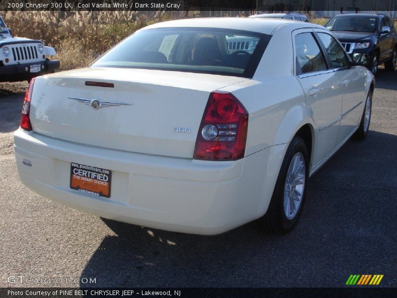 Cool Vanilla White / Dark Slate Gray 2009 Chrysler 300 LX