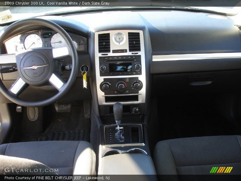 Cool Vanilla White / Dark Slate Gray 2009 Chrysler 300 LX