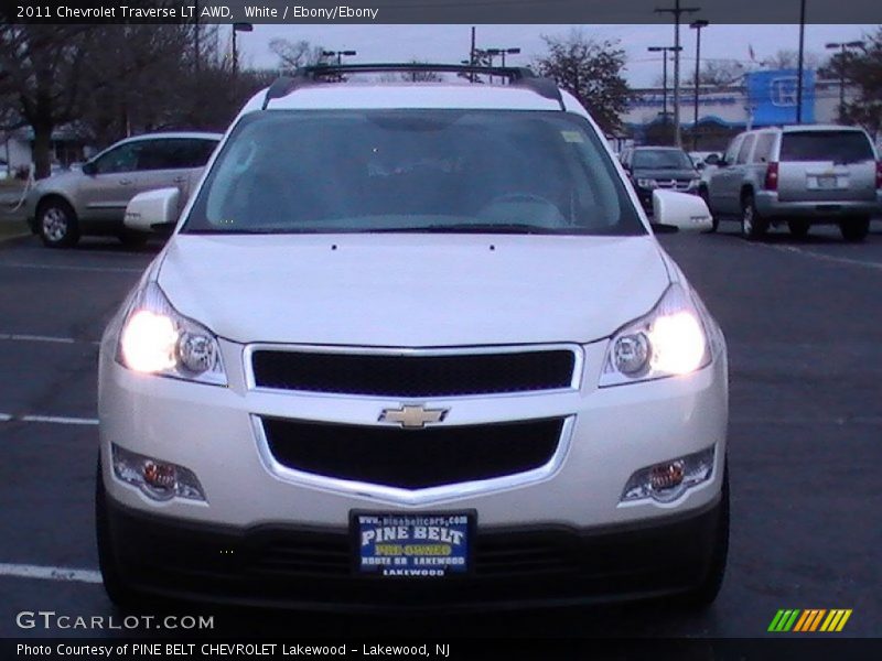 White / Ebony/Ebony 2011 Chevrolet Traverse LT AWD